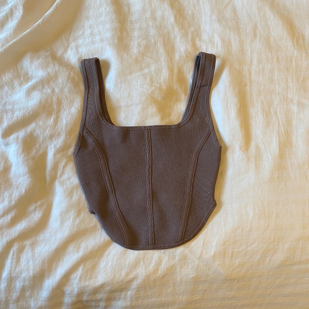 Aritzia crop tank